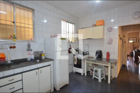 Casa à venda com 137m², 3 quartos e 2 vagasCozinha