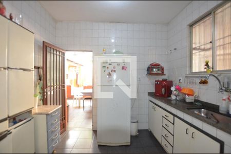 Casa à venda com 137m², 3 quartos e 2 vagasCozinha