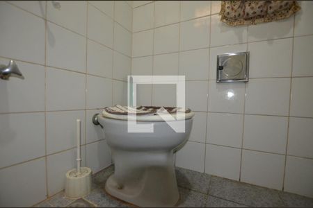 Casa à venda com 137m², 3 quartos e 2 vagasBanheiro Social