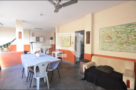 Casa à venda com 137m², 3 quartos e 2 vagasÁrea comum - Churrasqueira