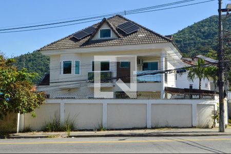 Casa à venda com 200m², 3 quartos e 1 vagaFachada