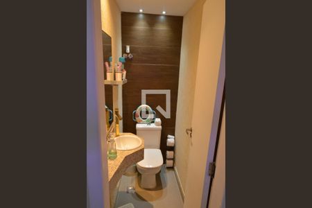 Casa à venda com 200m², 3 quartos e 1 vagaLavabo