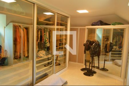 Casa à venda com 200m², 3 quartos e 1 vagaCloset