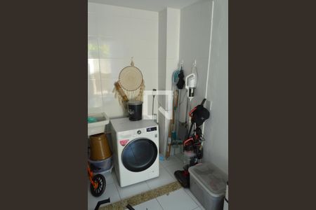 Casa à venda com 200m², 3 quartos e 1 vagaÁrea de Serviço