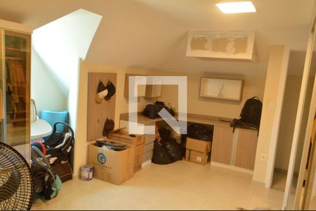 Casa à venda com 200m², 3 quartos e 1 vagaCloset