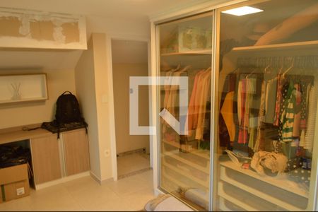 Casa à venda com 200m², 3 quartos e 1 vagaCloset