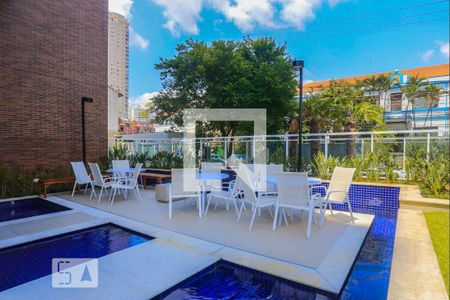 Studio para alugar com 37m², 1 quarto e 1 vaga Studio para alugar com 37m², 1 quarto e 1 vagaÁrea comum - Piscina