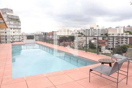 Studio para alugar com 24m², 1 quarto e sem vaga Studio para alugar com 24m², 1 quarto e sem vagaÁrea comum - Piscina