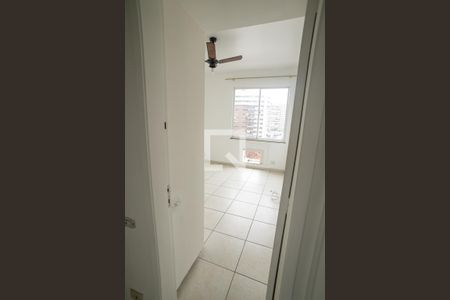 Quarto 1 de apartamento para alugar com 2 quartos, 72m² em Botafogo, Rio de Janeiro