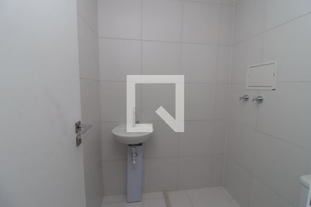 Banheiro de kitnet/studio à venda com 0 quarto, 30m² em Vila Esperança, São Paulo