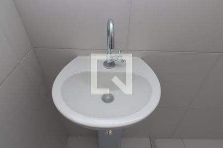 Banheiro de kitnet/studio à venda com 0 quarto, 30m² em Vila Esperança, São Paulo