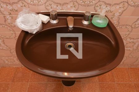 Casa à venda com 280m², 3 quartos e 7 vagasBanheiro da Suíte 1