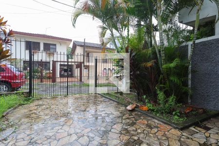 Casa à venda com 280m², 3 quartos e 7 vagasEntrada e Jardim