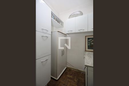 Casa à venda com 280m², 3 quartos e 7 vagasDespensa