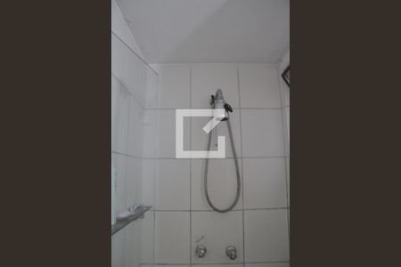 Apartamento à venda com 70m², 2 quartos e sem vagaChuveiro
