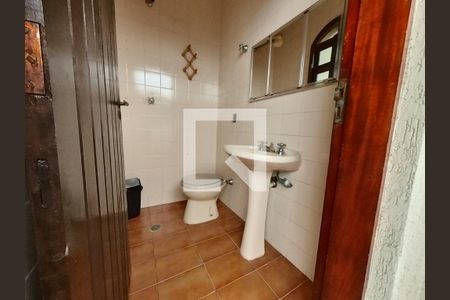 Casa à venda com 302m², 4 quartos e 4 vagas Casa à venda com 302m², 4 quartos e 4 vagasLavabo Quintal