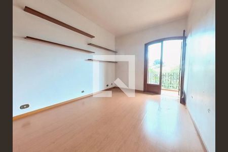 Casa à venda com 302m², 4 quartos e 4 vagas Casa à venda com 302m², 4 quartos e 4 vagasQuarto 2