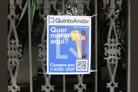 Casa à venda com 302m², 4 quartos e 4 vagasFachada