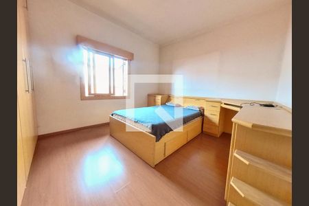 Casa à venda com 302m², 4 quartos e 4 vagas Casa à venda com 302m², 4 quartos e 4 vagasQuarto 3