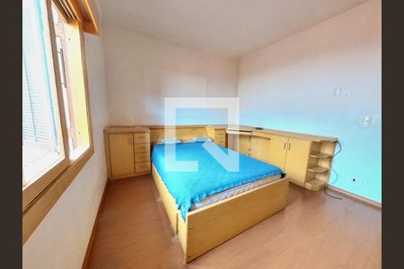 Casa à venda com 302m², 4 quartos e 4 vagas Casa à venda com 302m², 4 quartos e 4 vagasQuarto 3