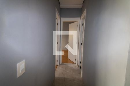 Corredor de apartamento para alugar com 2 quartos, 41m² em Vila Ema, São Paulo