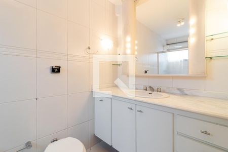 Banheiro Suíte de apartamento à venda com 3 quartos, 117m² em Itaim Bibi, São Paulo