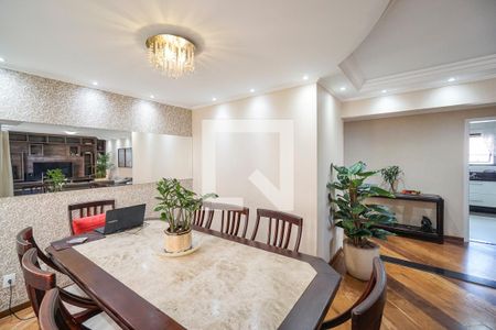 Apartamento à venda com 150m², 3 quartos e 2 vagas Apartamento à venda com 150m², 3 quartos e 2 vagasSala de jantar