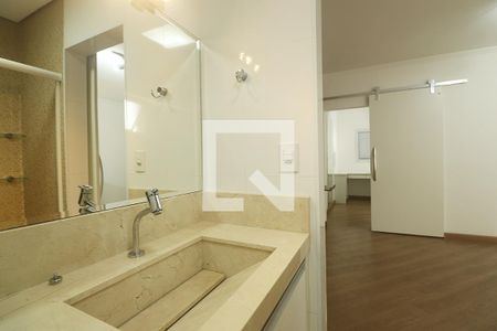 Suíte - Banheiro do Quarto 2 de casa para alugar com 3 quartos, 182m² em Parque Jaçatuba, Santo André