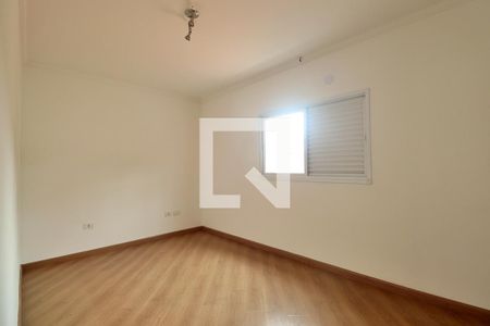 Quarto 1 de casa para alugar com 3 quartos, 182m² em Parque Jaçatuba, Santo André