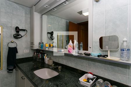 Apartamento à venda com 155m², 3 quartos e 2 vagasBanheiro da Suíte