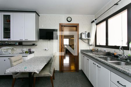 Apartamento à venda com 155m², 3 quartos e 2 vagasCozinha