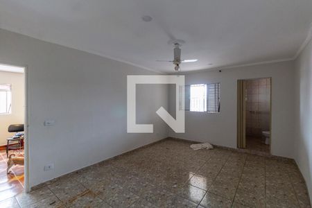 Suíte de casa para alugar com 3 quartos, 200m² em Jardim Fernandes, São Paulo