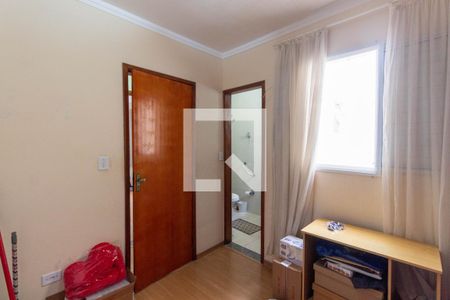 Quarto Suíte 1 de casa de condomínio para alugar com 2 quartos, 67m² em Vila Granada, São Paulo