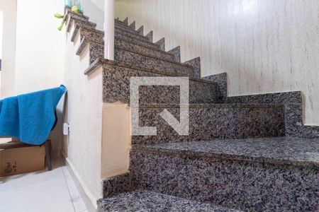Escada de casa de condomínio à venda com 2 quartos, 67m² em Vila Granada, São Paulo