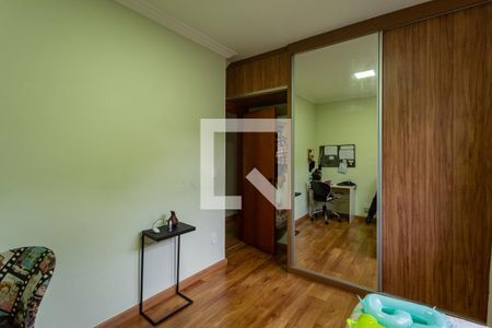 Apartamento à venda com 90m², 3 quartos e 2 vagasQuarto 2