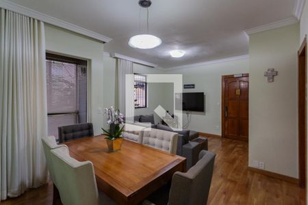 Sala de apartamento à venda com 3 quartos, 90m² em Colégio Batista, Belo Horizonte