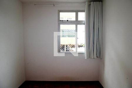 Quarto de apartamento para alugar com 3 quartos, 60m² em Estoril, Belo Horizonte