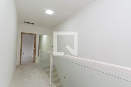 Corredor de casa à venda com 3 quartos, 230m² em Vila Augusta, Guarulhos