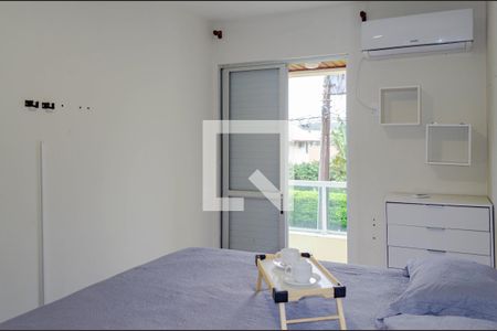 Quarto 01 - Dormitório de apartamento para alugar com 2 quartos, 70m² em Barra da Lagoa, Florianópolis