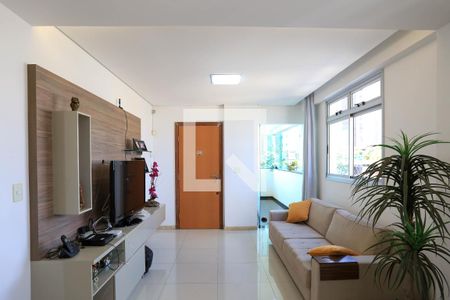 Sala de apartamento para alugar com 3 quartos, 110m² em União, Belo Horizonte