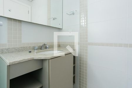 Banheiro de apartamento para alugar com 2 quartos, 70m² em Rio Branco, Porto Alegre