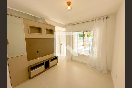 Sala de casa para alugar com 2 quartos, 95m² em Ingleses do Rio Vermelho, Florianópolis