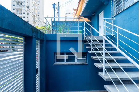 Casa para alugar com 210m², 3 quartos e 2 vagas Casa para alugar com 210m², 3 quartos e 2 vagasEscada