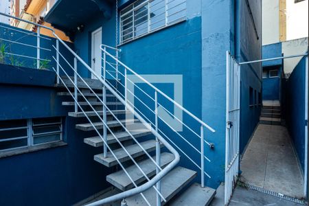 Casa para alugar com 210m², 3 quartos e 2 vagas Casa para alugar com 210m², 3 quartos e 2 vagasEscada