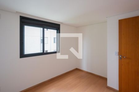 Apartamento à venda com 101m², 3 quartos e 2 vagasQuarto