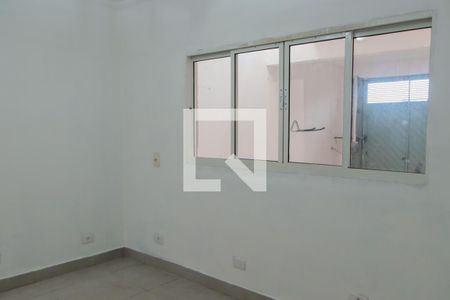 Quarto de casa para alugar com 1 quarto, 118m² em Jardim Santo Eduardo, Embu das Artes