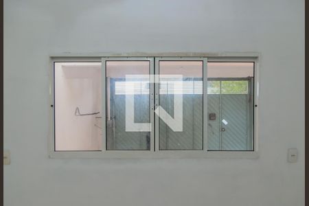 Quarto de casa para alugar com 1 quarto, 118m² em Jardim Santo Eduardo, Embu das Artes