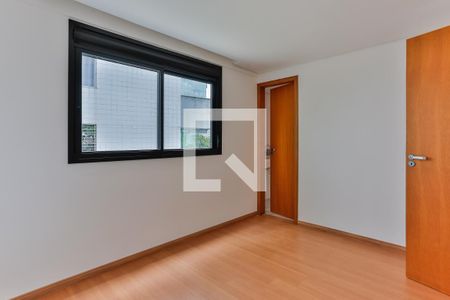 Apartamento à venda com 95m², 3 quartos e 2 vagasSuite 2