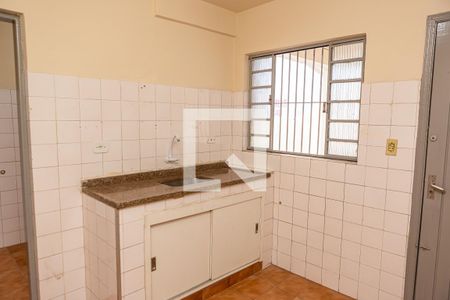 Cozinha de casa para alugar com 1 quarto, 50m² em Vila Paranaguá, São Paulo