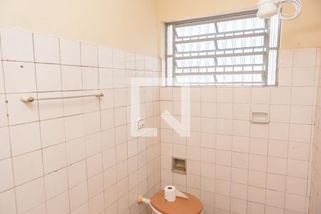 Banheiro de casa para alugar com 1 quarto, 50m² em Vila Paranaguá, São Paulo
